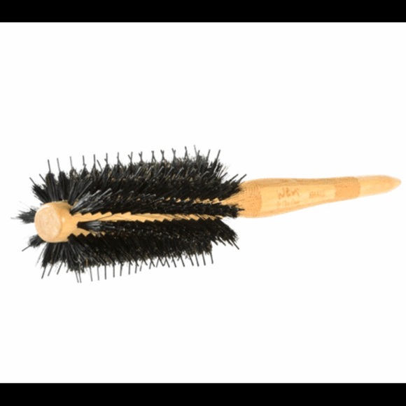 3/$20 Wen by Chaz Dean medium boar bristle brush NEW - Picture 1 of 2